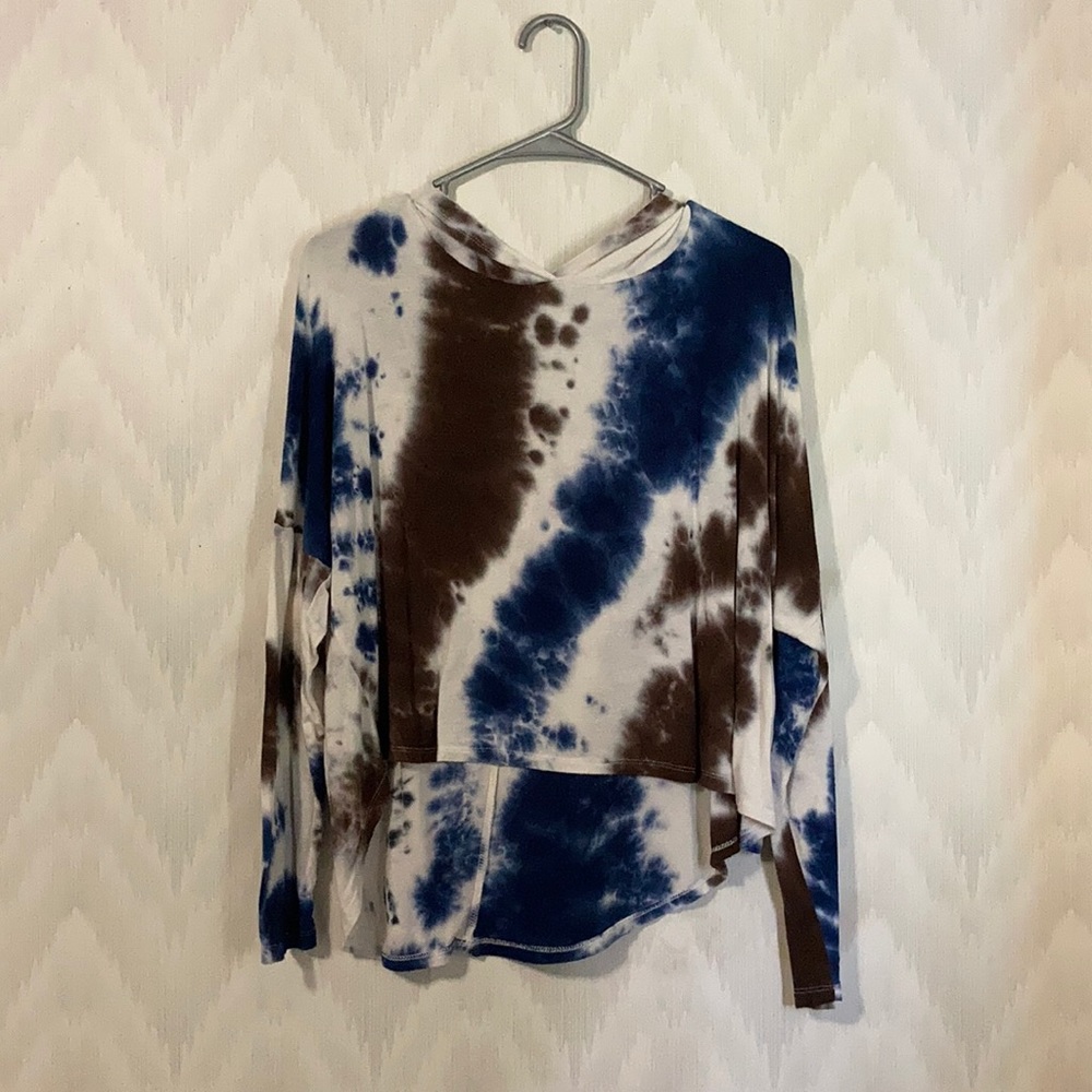 Women’s Hooded Shirt